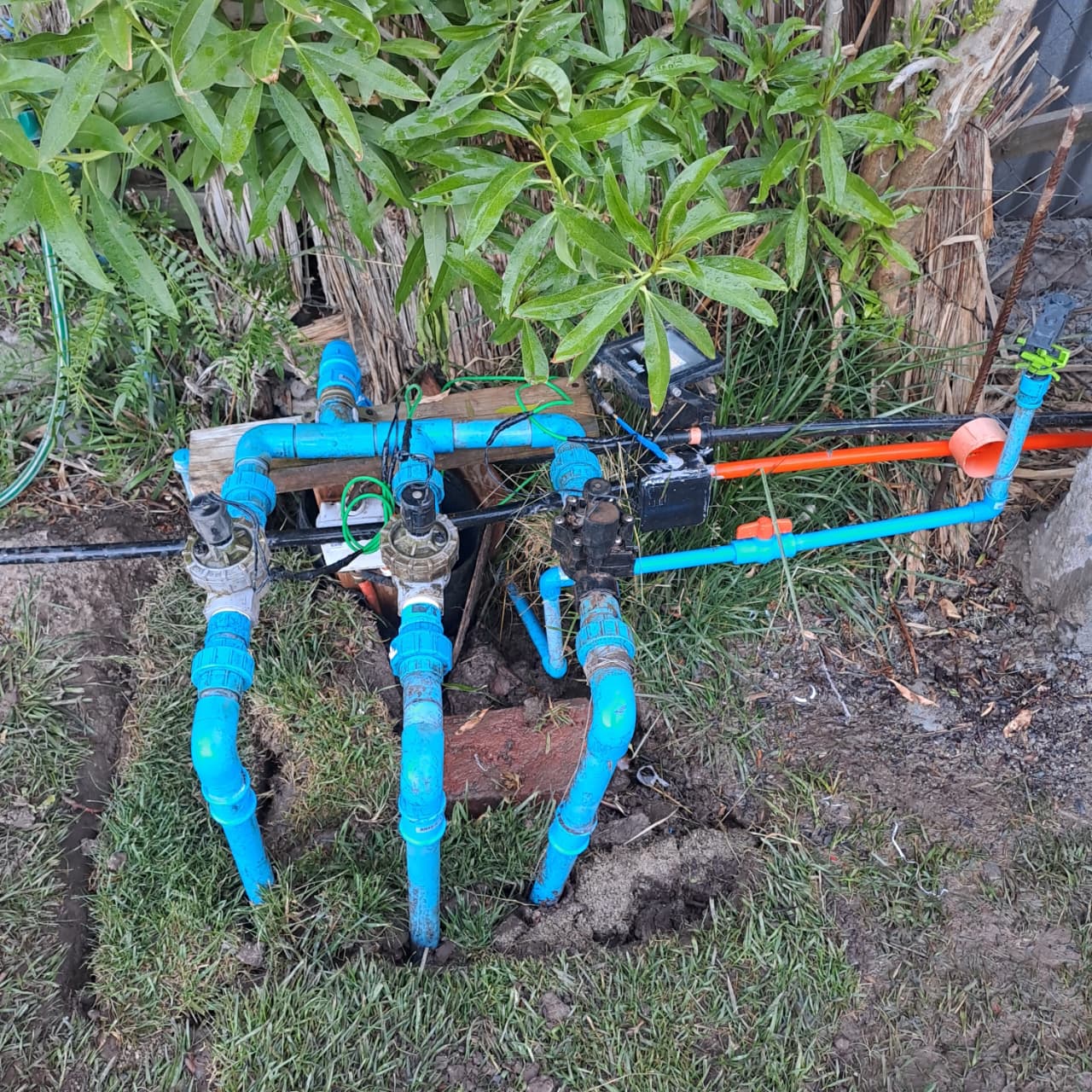 Manifold de riego automático en terreno
