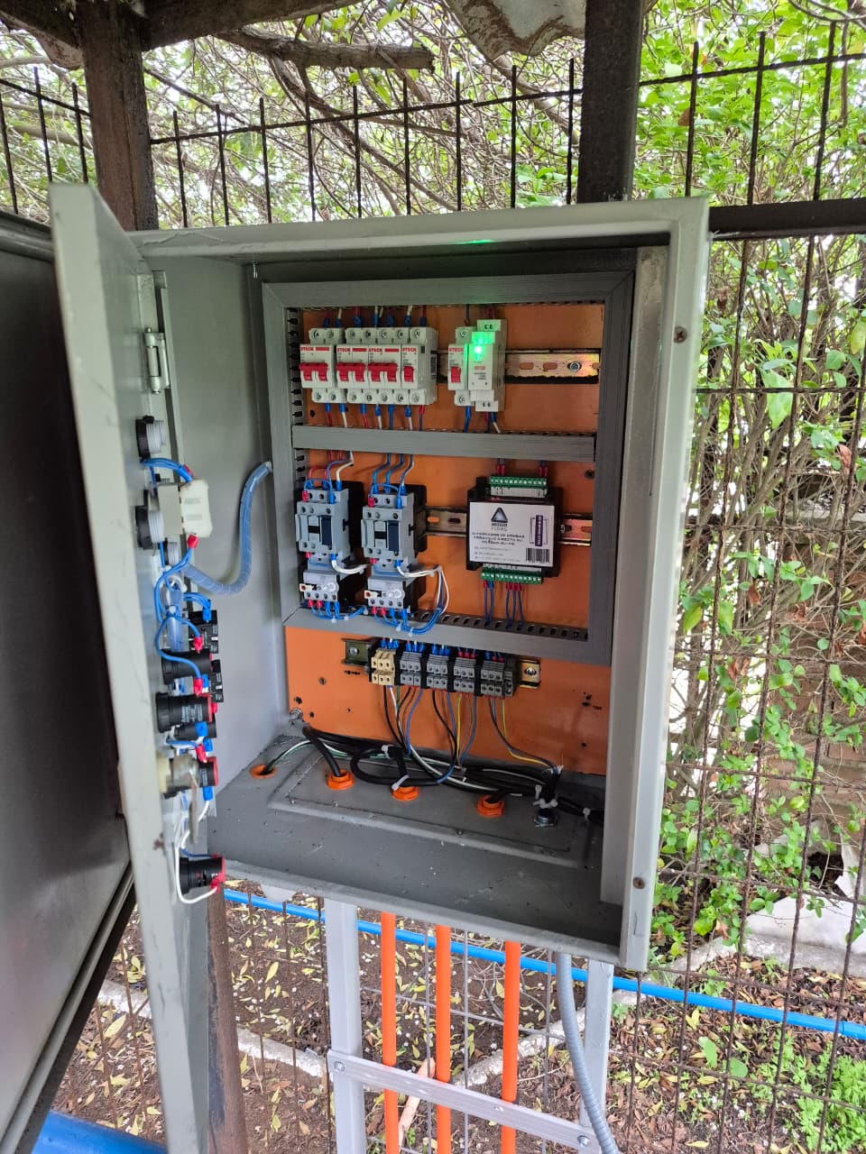Tablero de control de bombas instalado por NexgenFlow